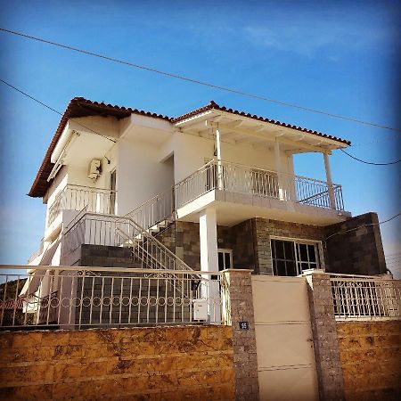 La Vita Apartments-Near Airport & Sea Artemida  Exterior photo