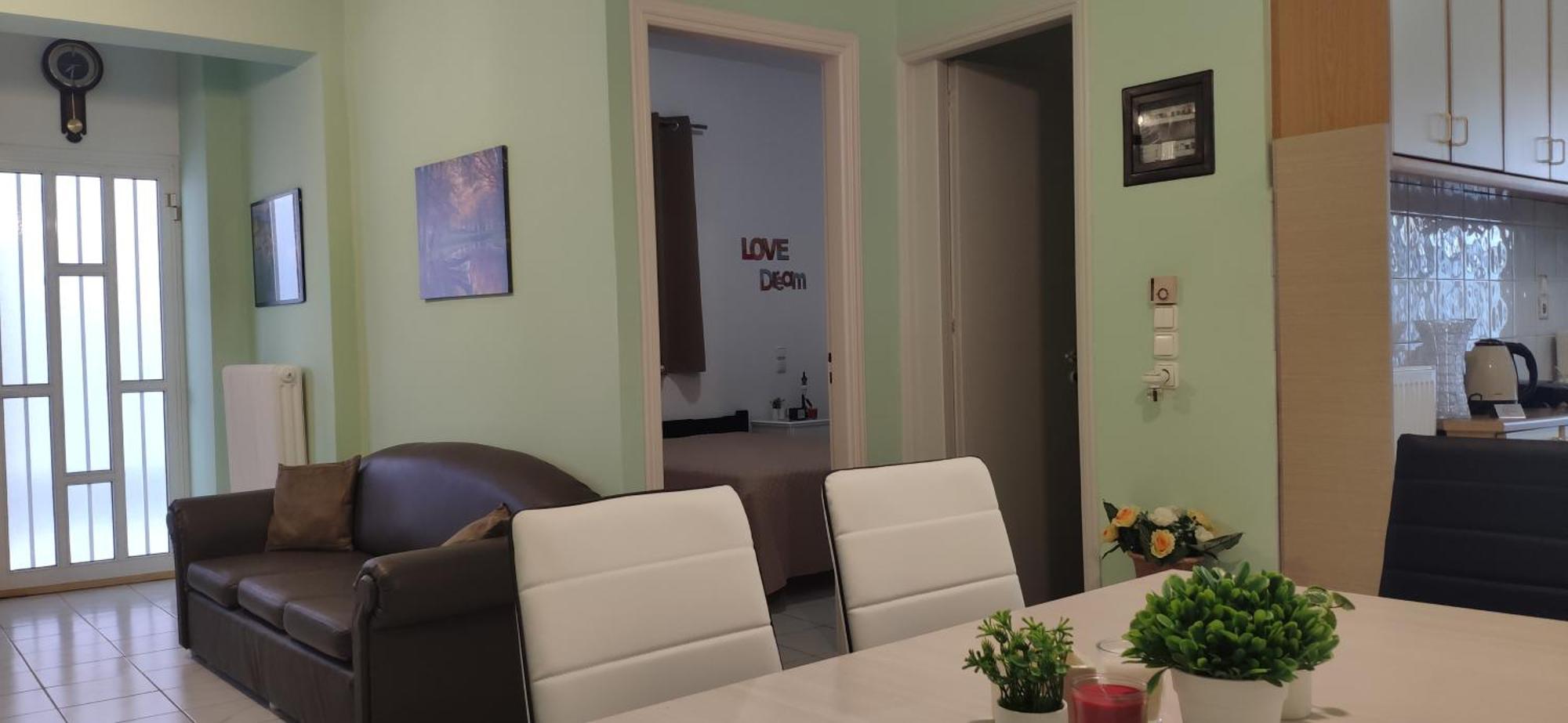 La Vita Apartments-Near Airport & Sea Artemida  Room photo